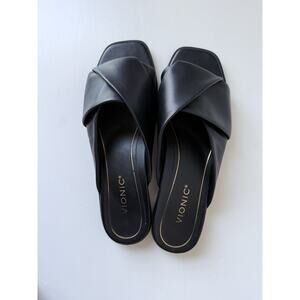 Sold Vionic Sandals Black Women’s Sz 10 Flat Leather Slide Sandal Shoe